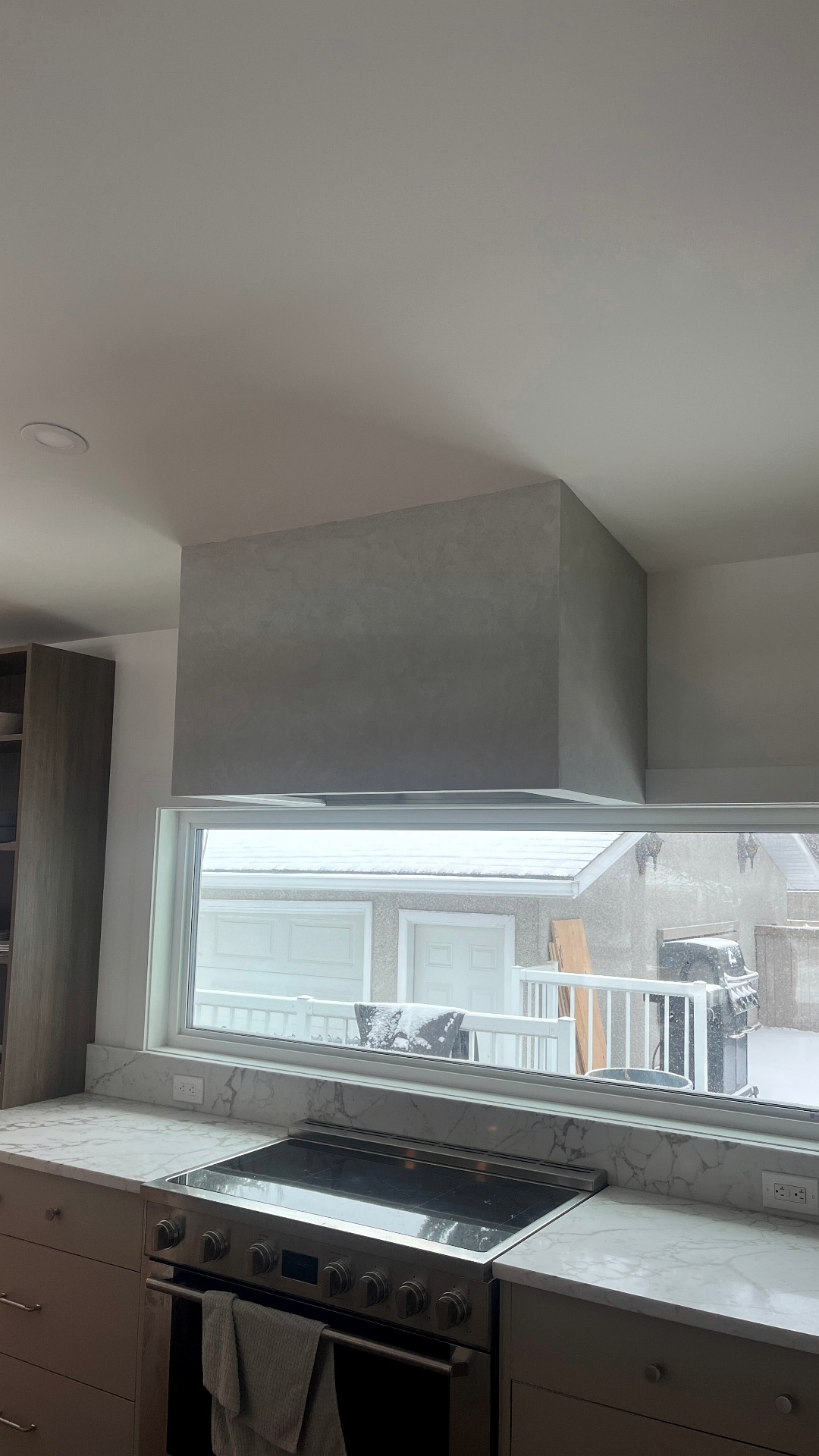 Monolithic Kitchen Range Hood