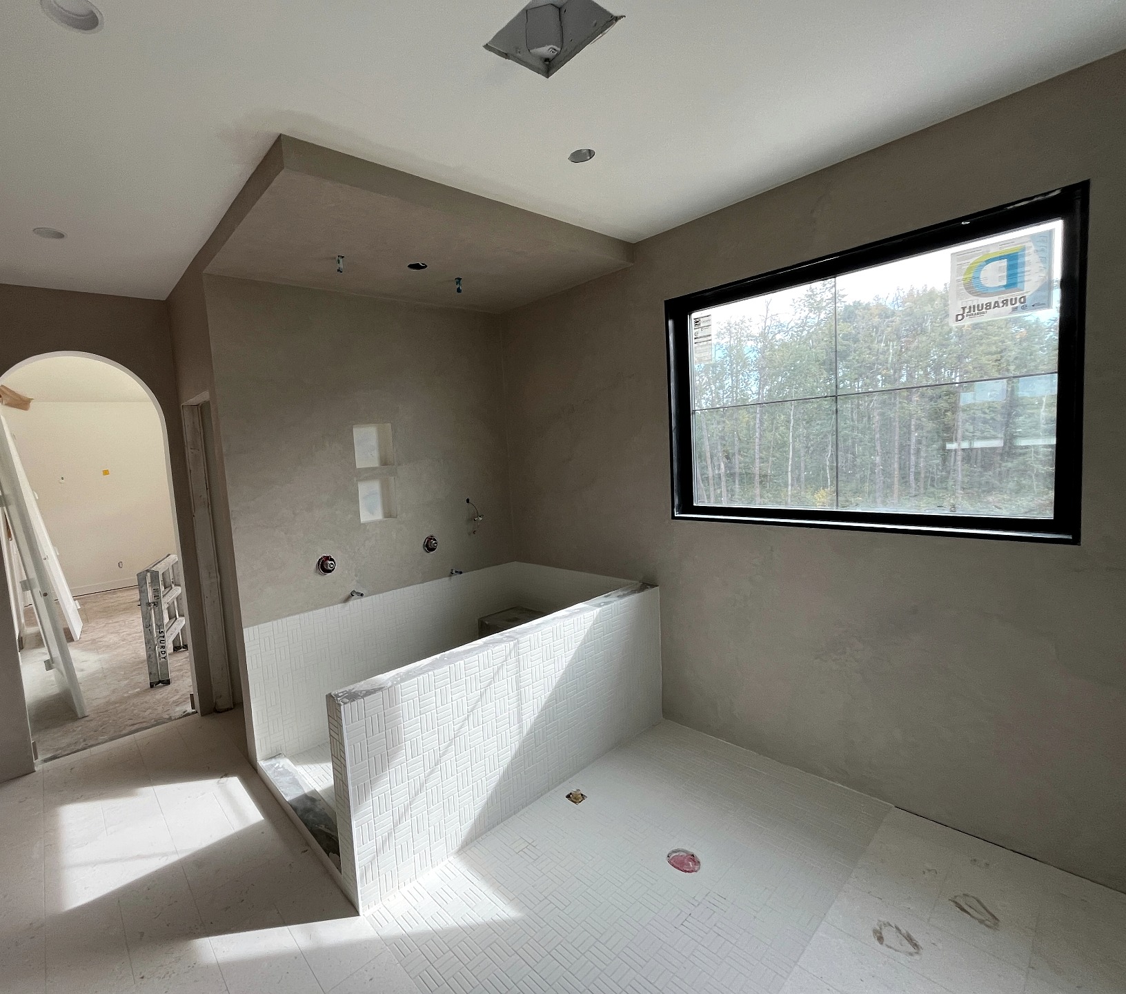 Monolithic Partition Wall