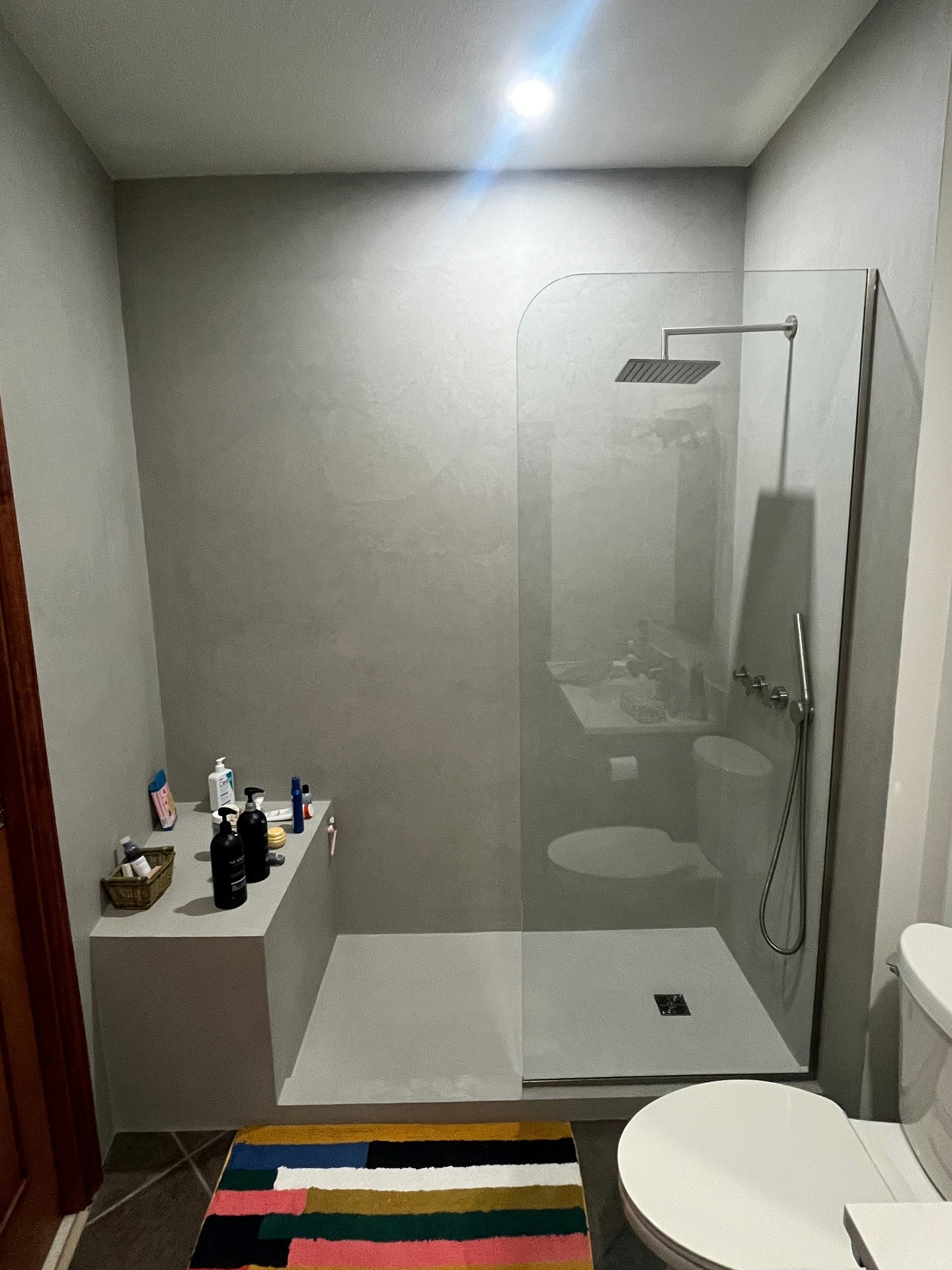 Seamless Glass Walk-in Shower